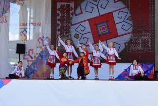 Праздничный концерт участников Всероссийской детской фольклориады прошел в Новочебоксарске фото 3